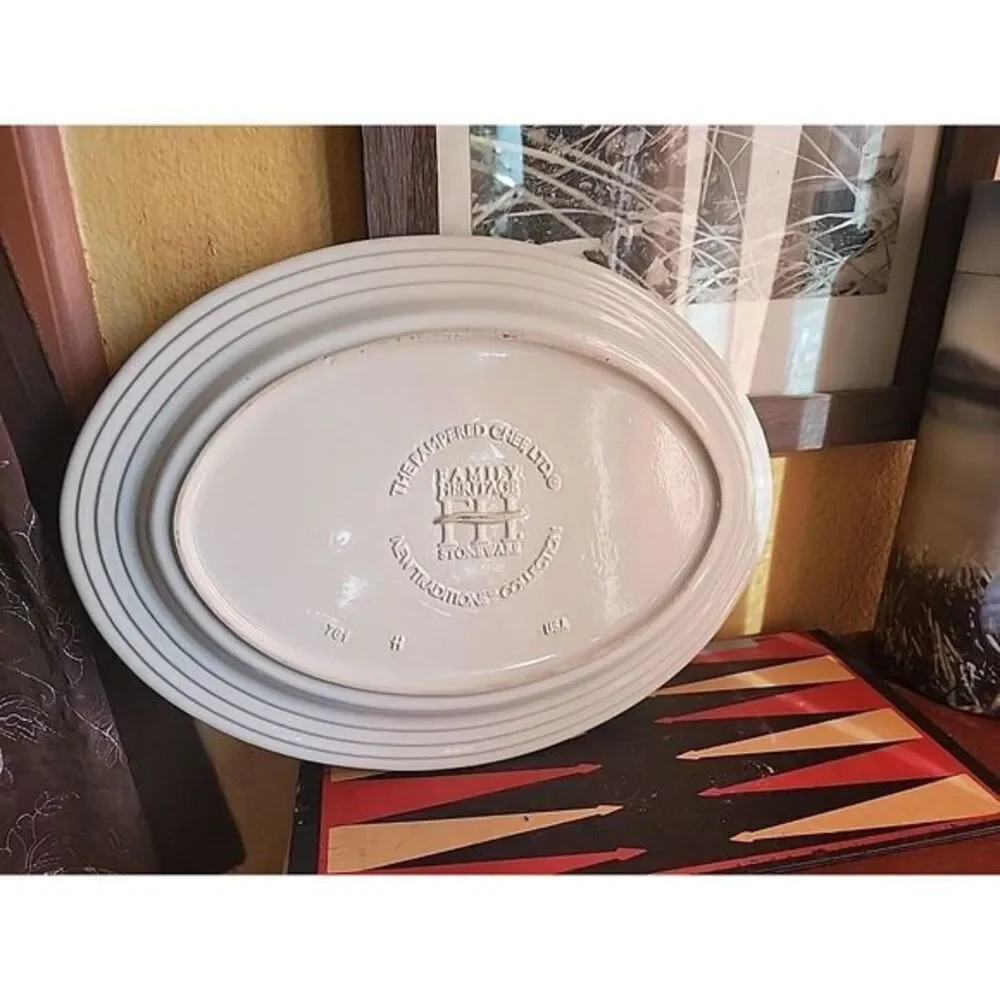 PAMPERED CHEF NEW TRADITIONS COLLECTION STONEWARE WHITE IVORY VANILLA‎ PLATTER